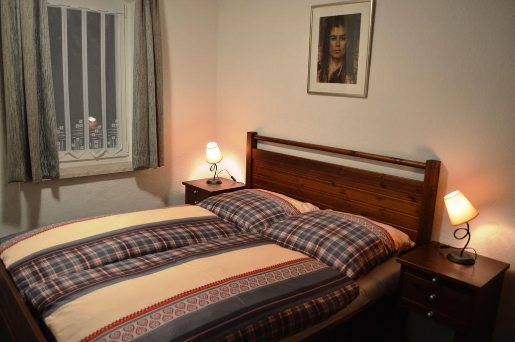 Haus Niemann Ferienwohnungen Deutscheinsiedel Bagian luar foto
